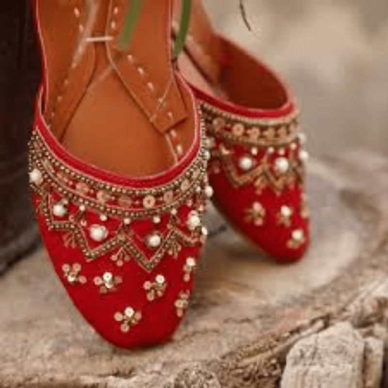 Nawabi Khussa - Traditional Pointed Toe Red